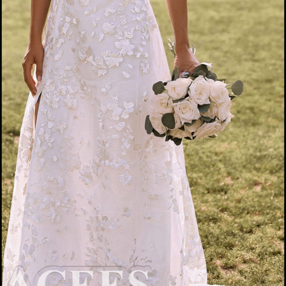 Elegant White Floral Skirt